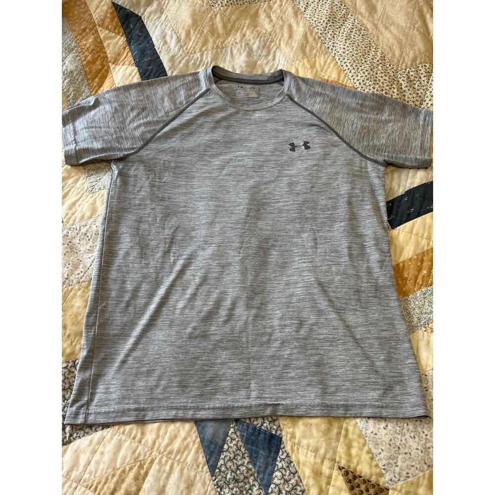 Under Armour Loose Heat Gear Men's Short Sleeve Athletic T-Shirt Size small